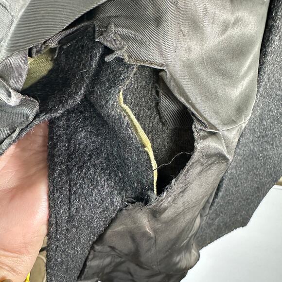 Vintage Hyde Park Clothes Alpaca Blend Wool Overcoat Gray 43L USA Union Made - Picture 9 of 9